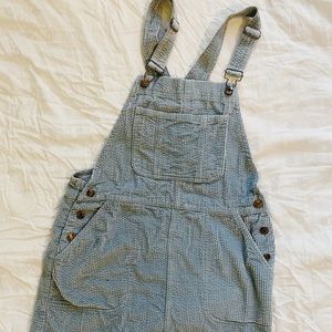 Overall dress